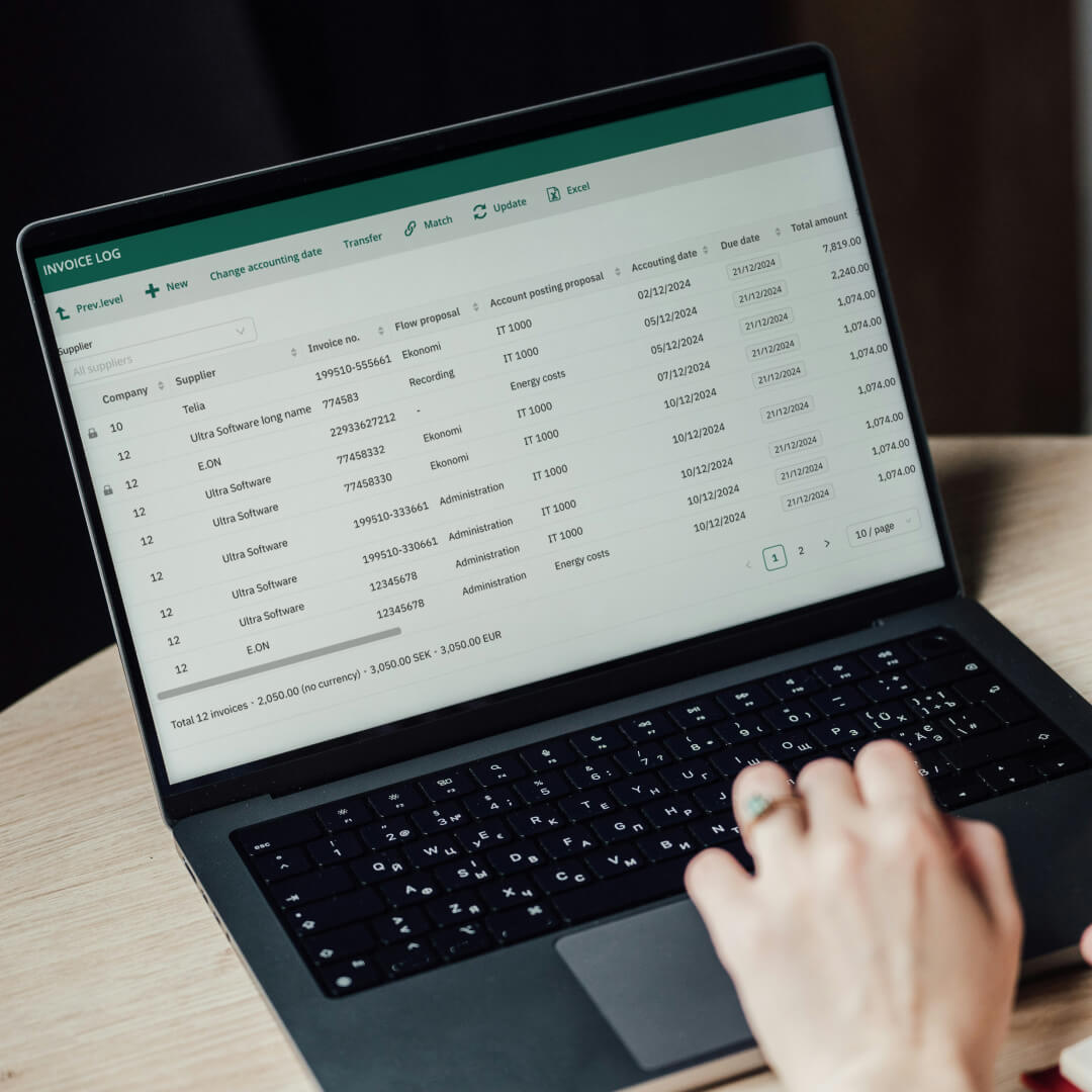 1_1_Invoice capture_Featured_NEW_1080x1080
